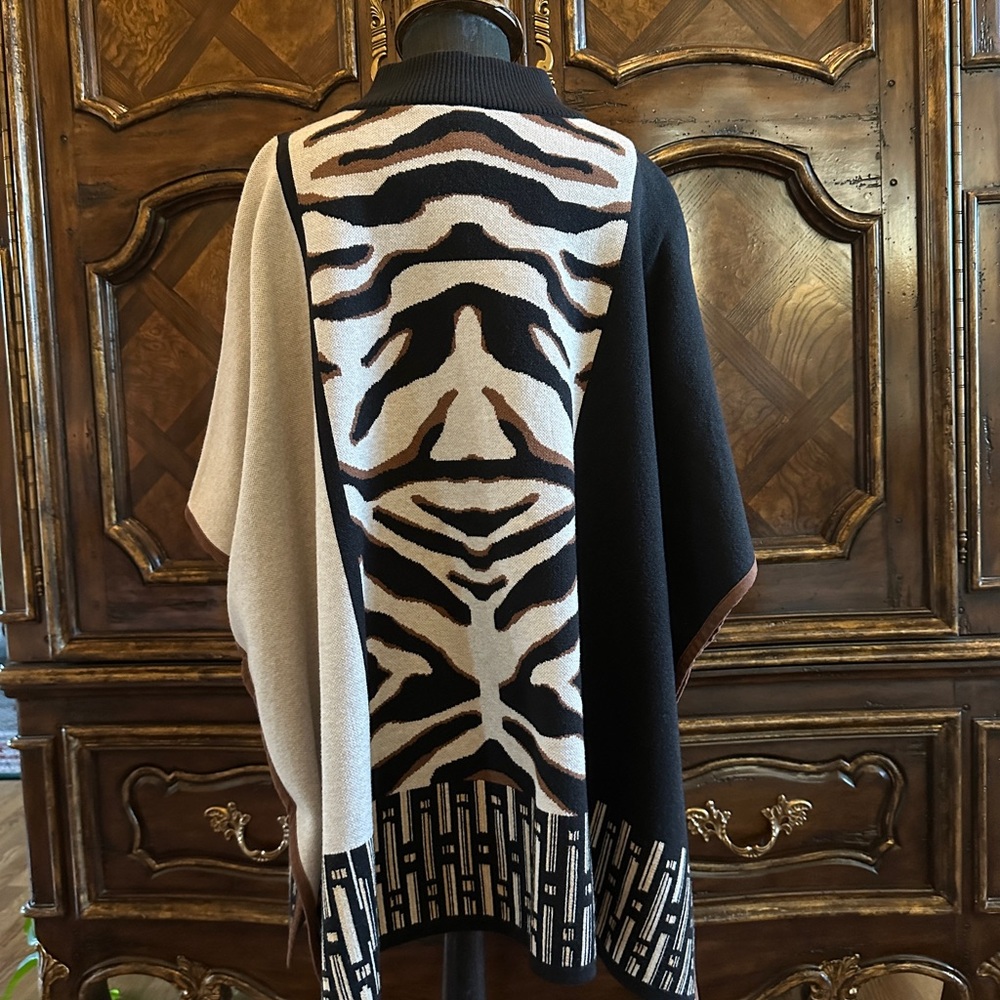 Chico’s Animal Print Cape - Picture 2 of 6